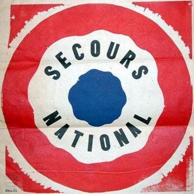AD 23, 291 W 1     Insigne du Secours national.